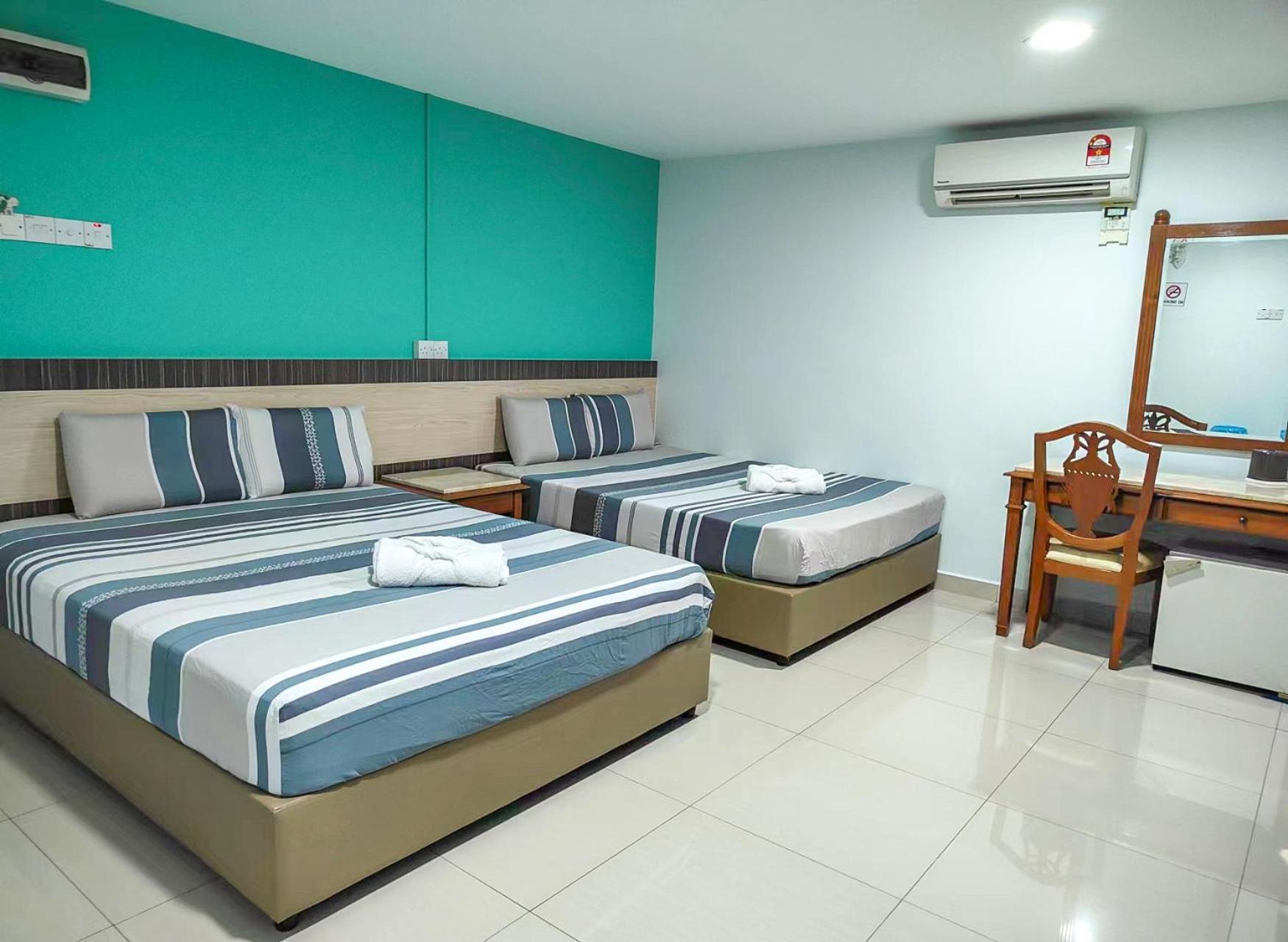 G Star Hotel Пантай Ремис Екстериор снимка